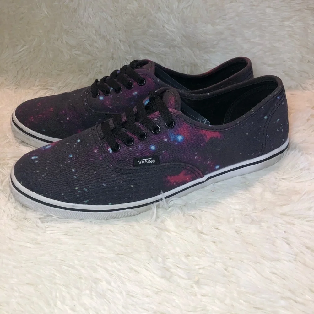 Vans Men's/ Women’s Cosmic Black and Purple Sneakers size 8.5 M and 10 W.